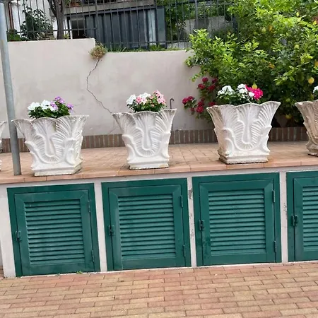 Aurora & Nicole Ideal Per Biker E Famiglie Con Terazza Vista Mare Parcheggio E Wi-fi Gratuiti Aria Condizionata Apartamento *