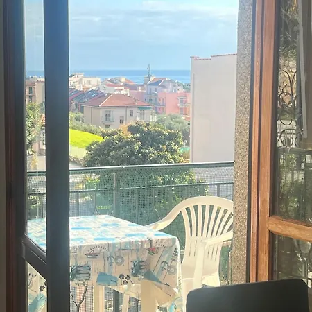 Aurora & Nicole Ideal Per Biker E Famiglie Con Terazza Vista Mare Parcheggio E Wi-fi Gratuiti Aria Condizionata Apartamento *