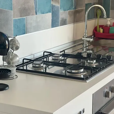 Aurora & Nicole Ideal Per Biker E Famiglie Con Terazza Vista Mare Parcheggio E Wi-fi Gratuiti Aria Condizionata Apartamento Pietra Ligure
