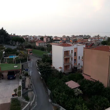 Aurora & Nicole Ideal Per Biker E Famiglie Con Terazza Vista Mare Parcheggio E Wi-fi Gratuiti Aria Condizionata Apartamento *