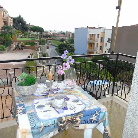 Appartement Aurora & Nicole Ideal Per Bike 1 Free Parkings Large E Wi-fi Free E X Family Mtb Climbing Con Terazza Vista Mare Pietra Ligure