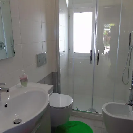 Aurora & Nicole Ideal Per Biker E Famiglie Con Terazza Vista Mare Parcheggio E Wi-fi Gratuiti Aria Condizionata Apartamento