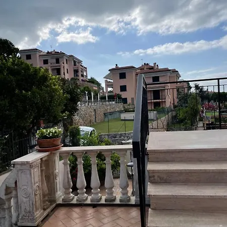 Aurora & Nicole Ideal Per Bike 1 Free Parkings Large E Wi-fi Free E X Family Mtb Climbing Con Terazza Vista Mare